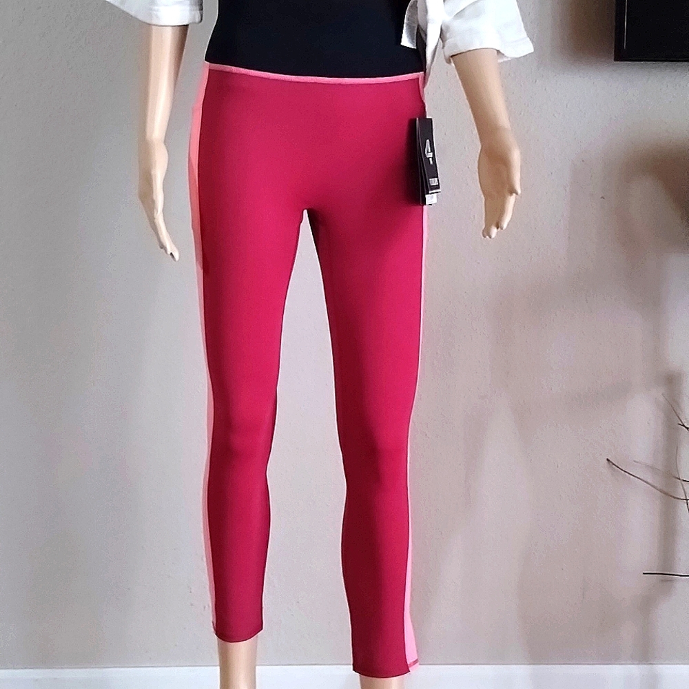 Fourlaps 4 Legging with four-way stretch fabric that keeps you comfort